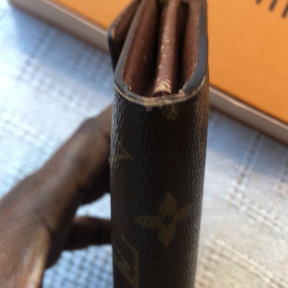 Authentic Louis Vuitton Monogram Sarah Long Wallet with Box - Picture 4 of 15